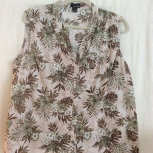 Ladies Sleeveless Shirt